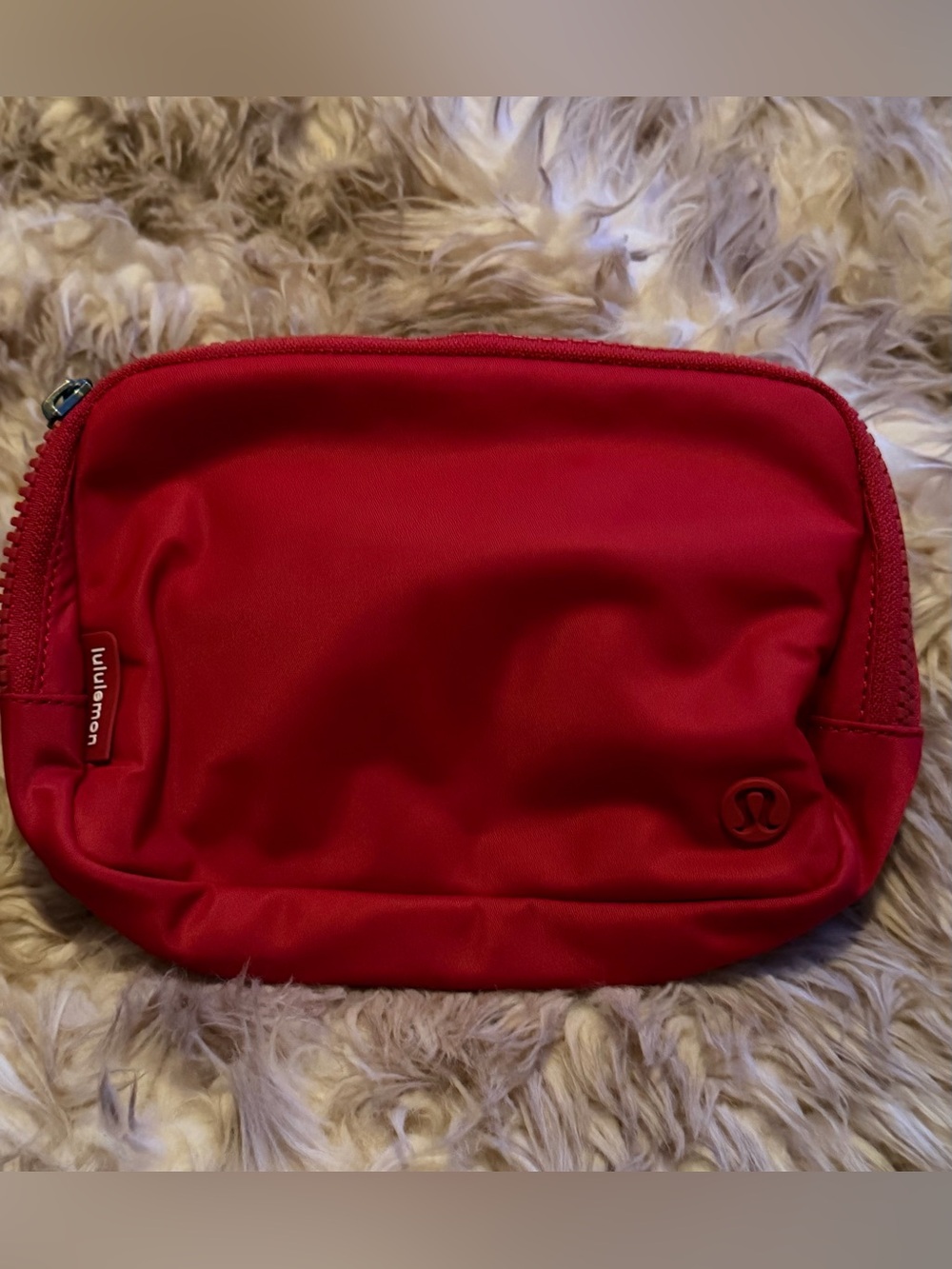 Lululemon Everywhere Belt Bag - Picture 2 of 10